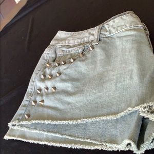 Decree stud jean shorts